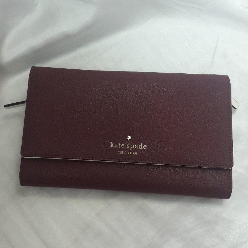 🎁 Xmas Gift: Kate Spade Deep Plum Fold wallet